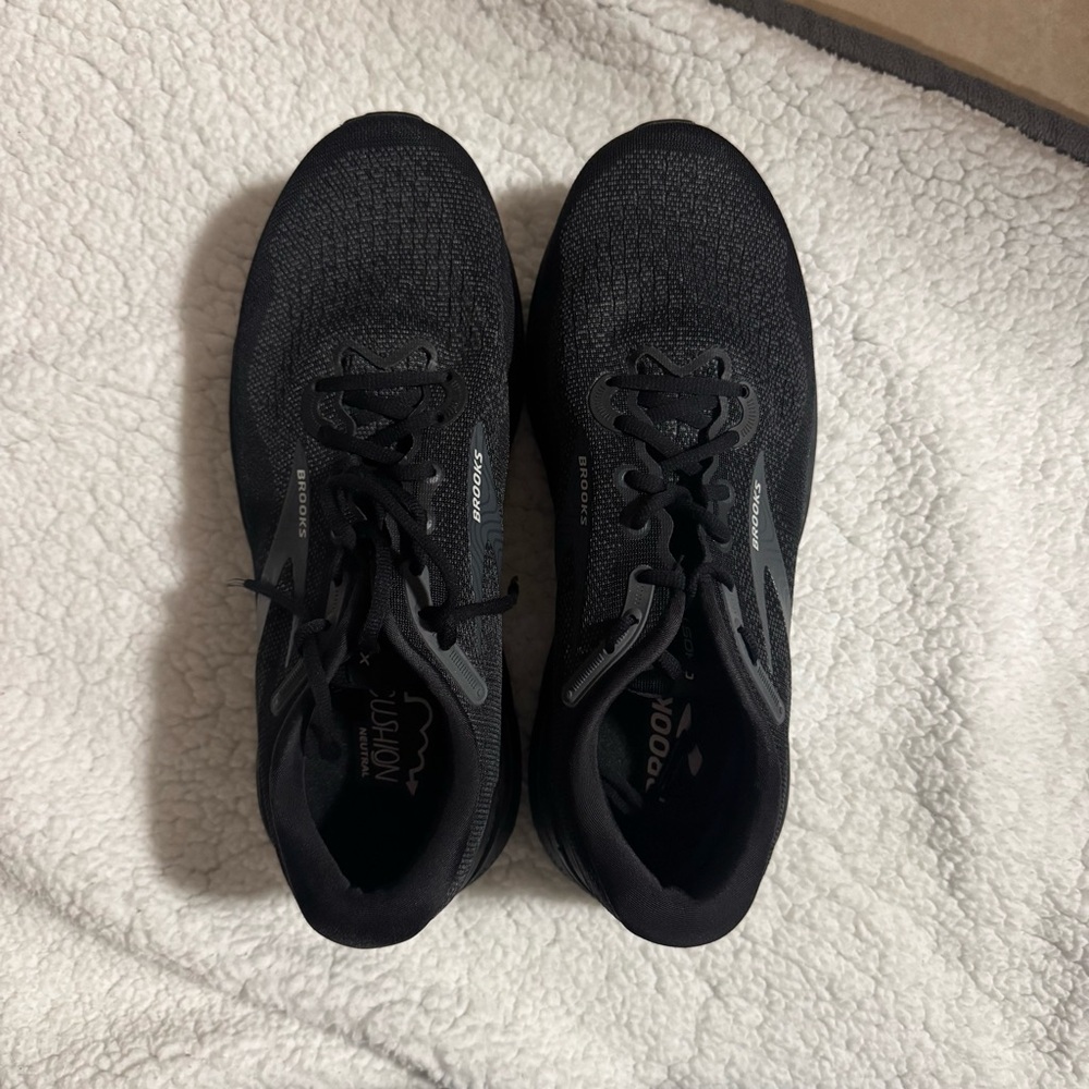 Brooks Running Shoes - Size 11 - Picture 2 of 7